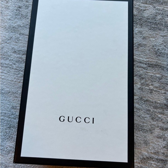 AUTHENTIC Gucci Aces “LOVED” - Picture 8 of 8